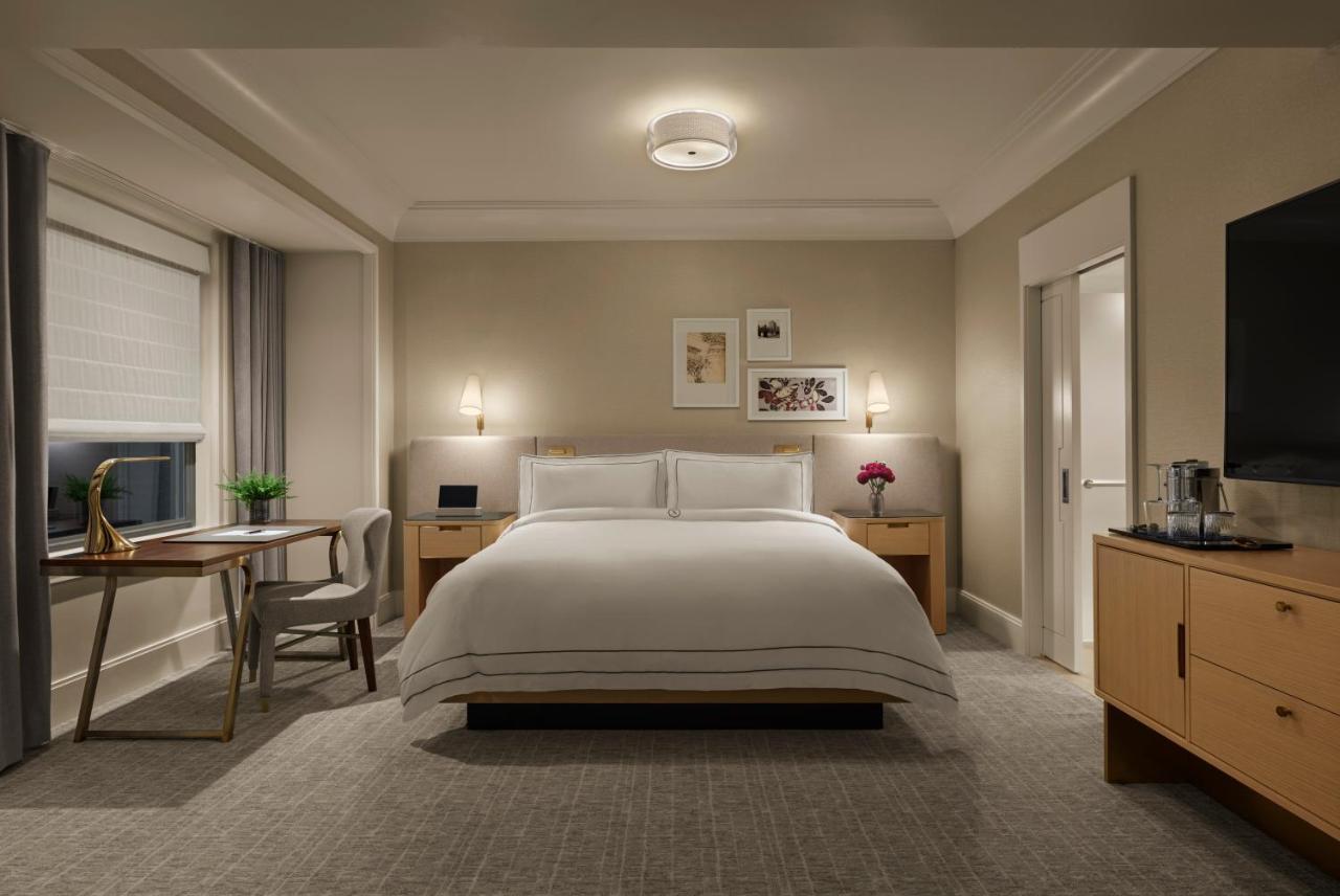 The Newbury Boston Hotel Kültér fotó A bedroom at the hotel