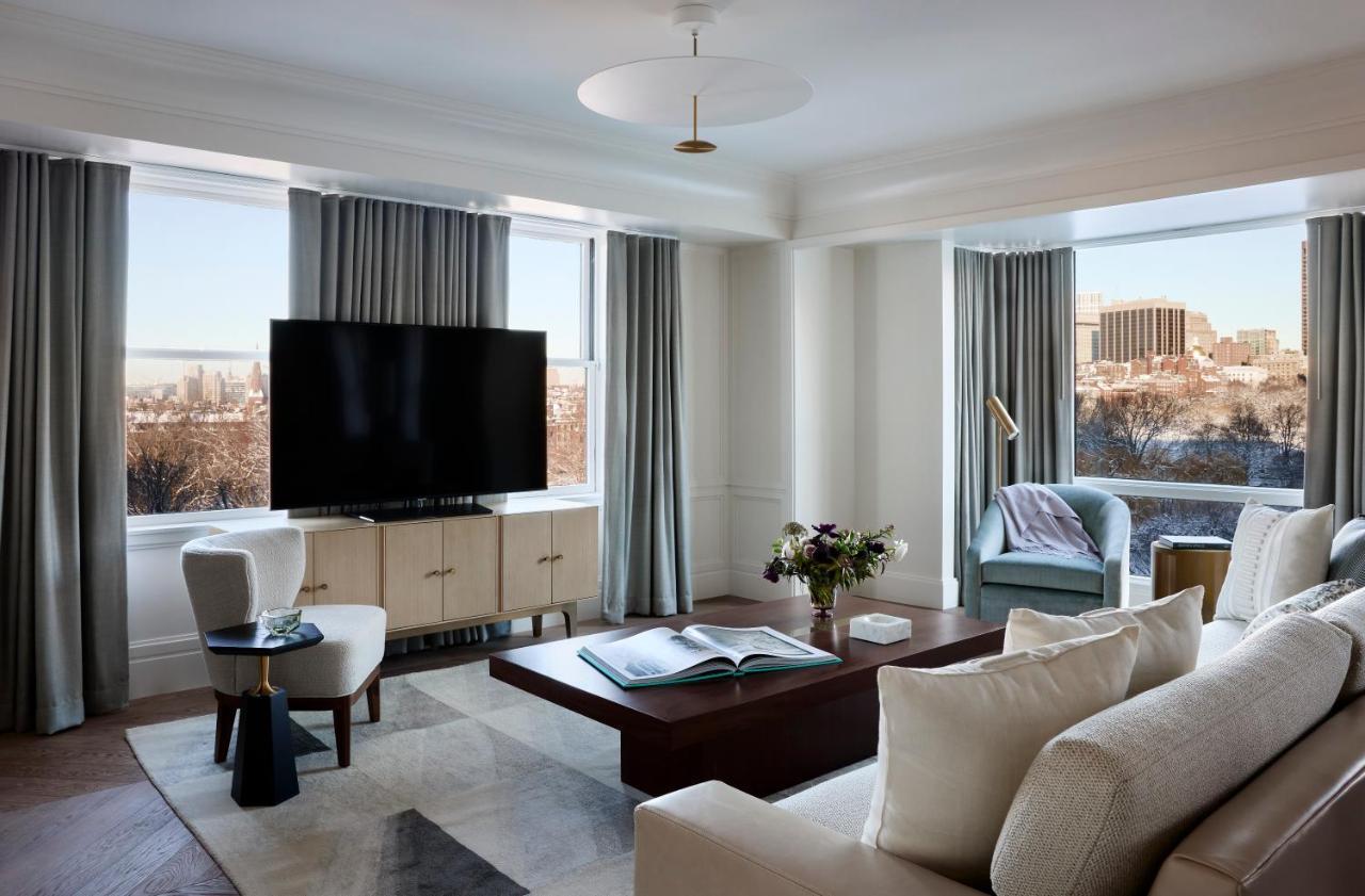 The Newbury Boston Hotel Kültér fotó A living room at The London West Hollywood