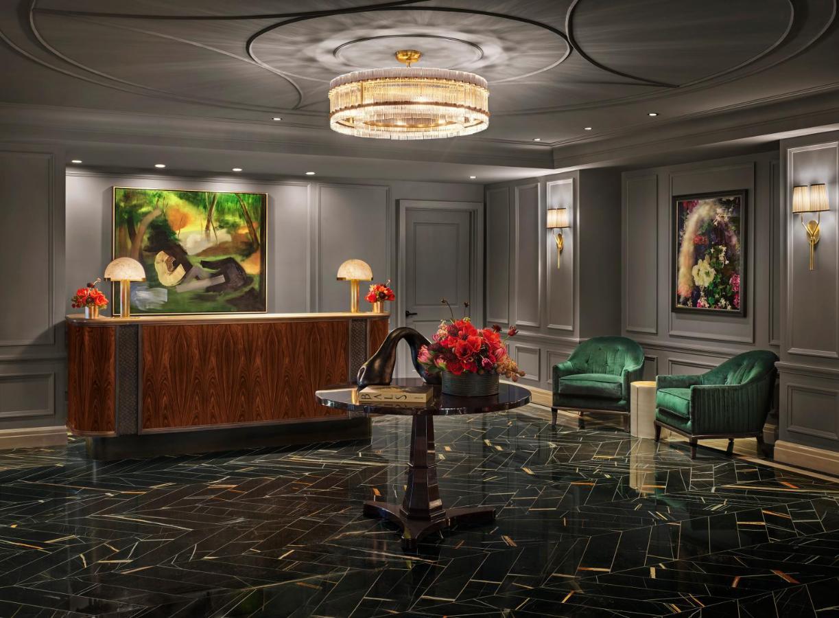 The Newbury Boston Hotel Kültér fotó The lobby of the Four Seasons Hotel