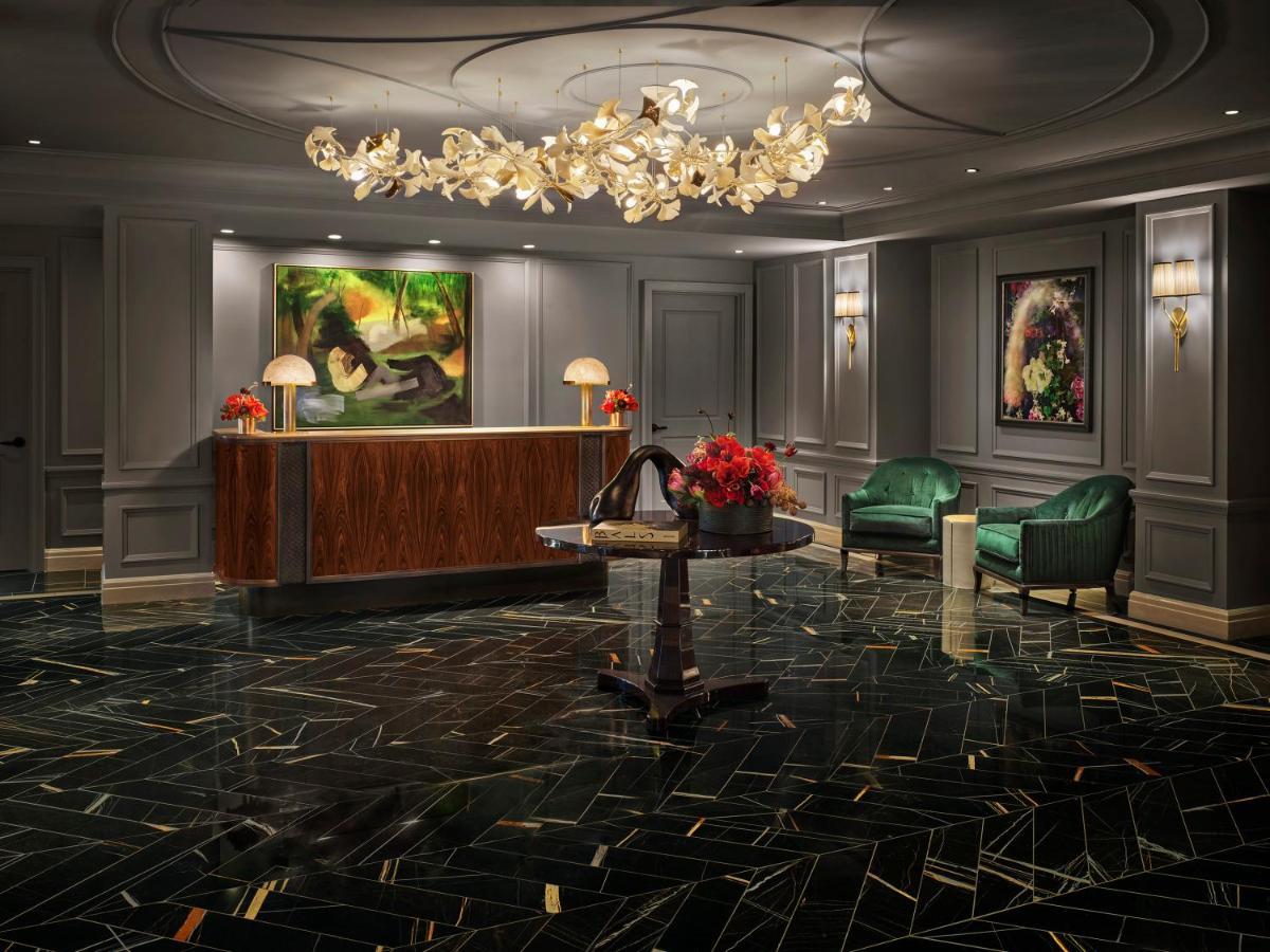 The Newbury Boston Hotel Kültér fotó The lobby of the Four Seasons Hotel
