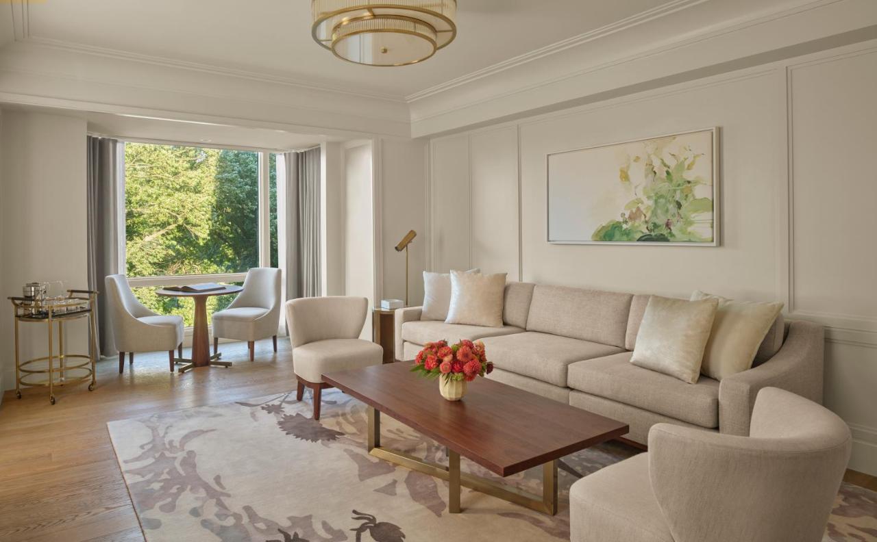 The Newbury Boston Hotel Kültér fotó Living room