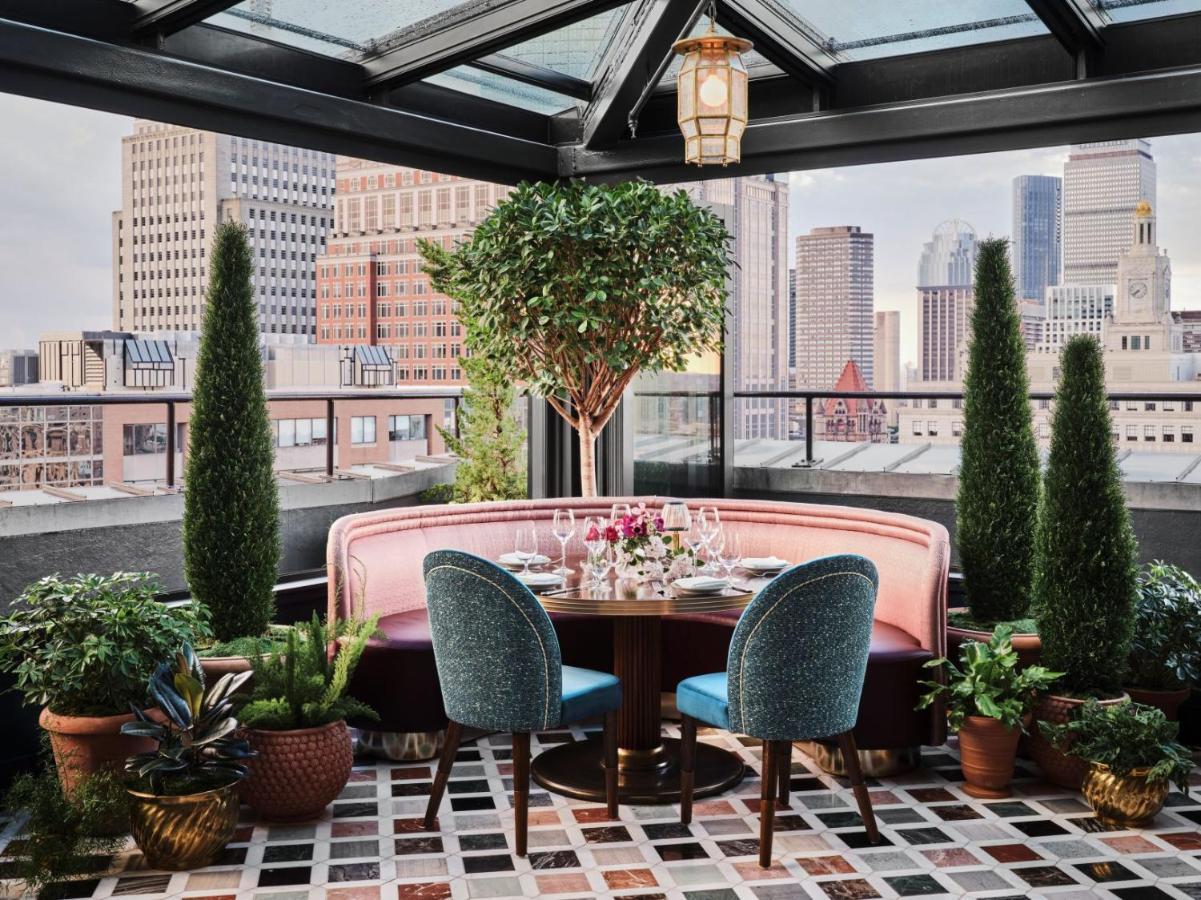 The Newbury Boston Hotel Kültér fotó The rooftop bar at the London edition